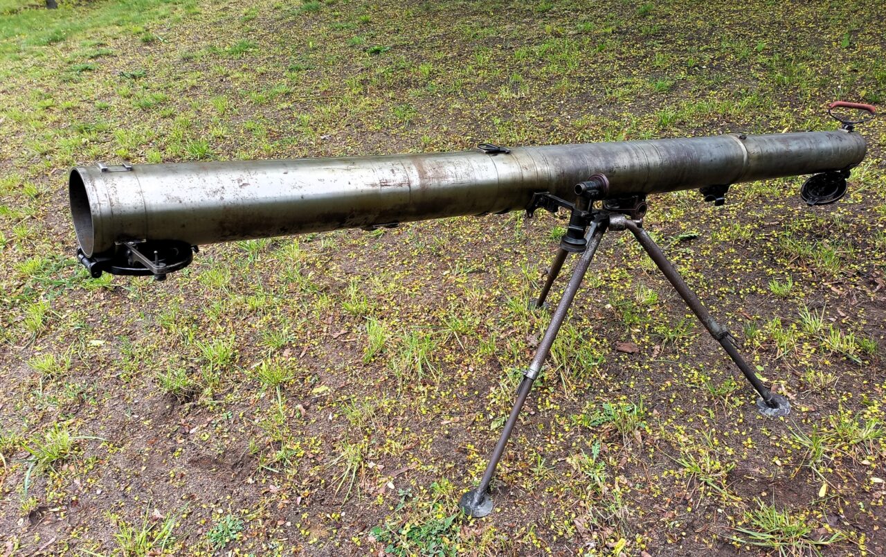 88 mm ciężki bezodrzutowy granatnik przeciwpancerny 