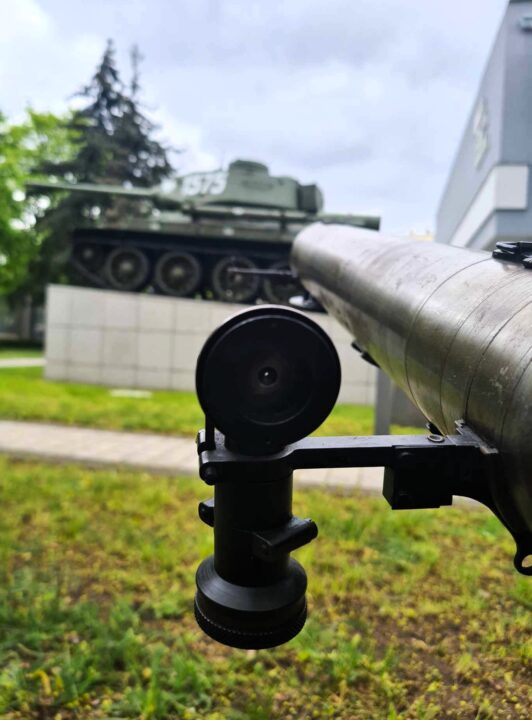 88 mm ciężki bezodrzutowy granatnik przeciwpancerny 