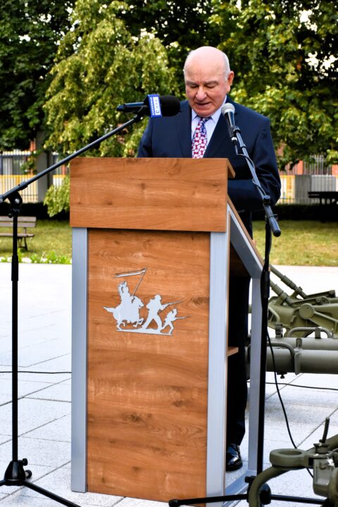 Zwierzęta na wojennych ścieżkach